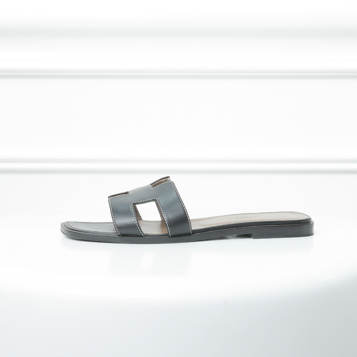 Hermes Noir Piquires Oran Slippers 37