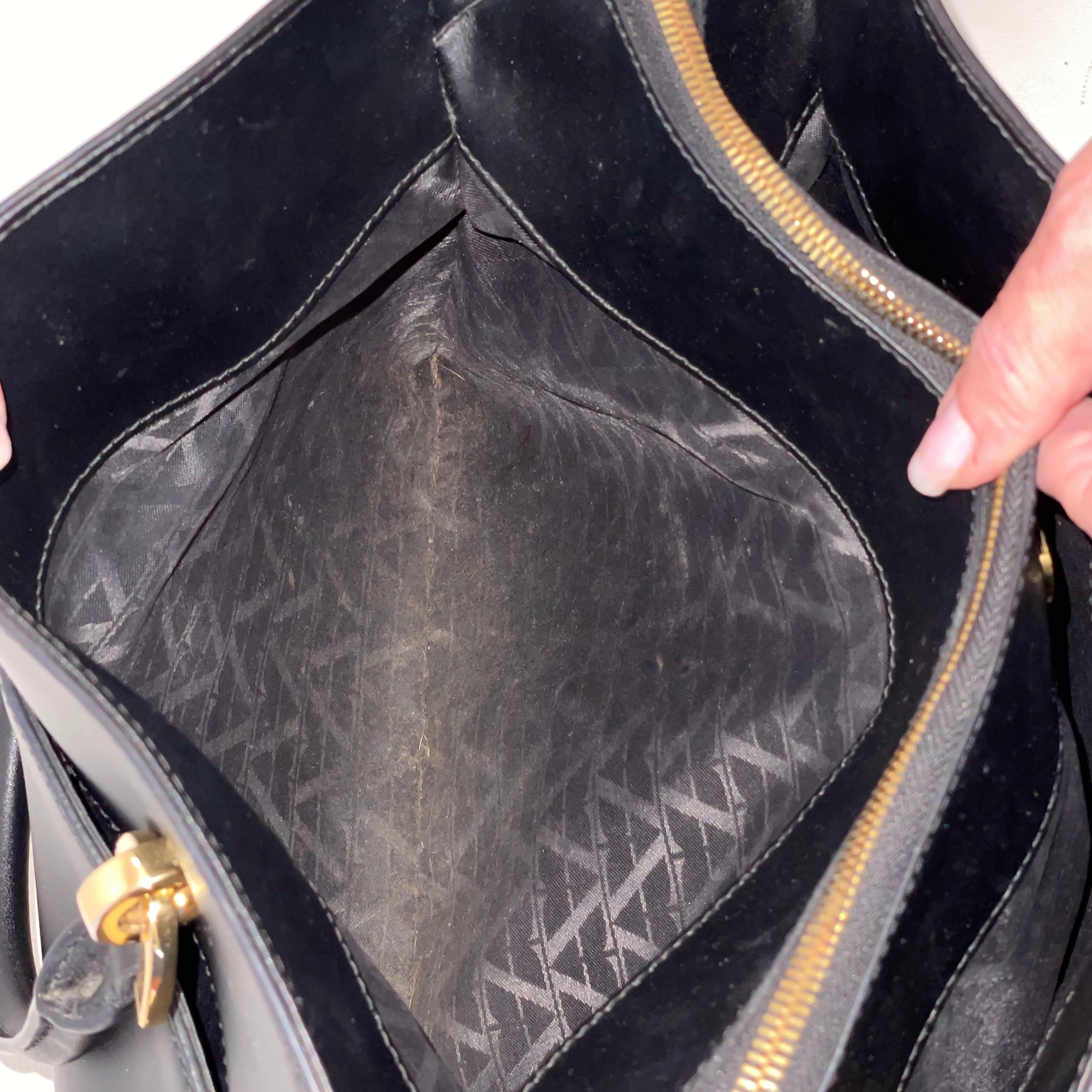 ZAC ZAC POSEN Black Leather Eartha Shoulder Bag