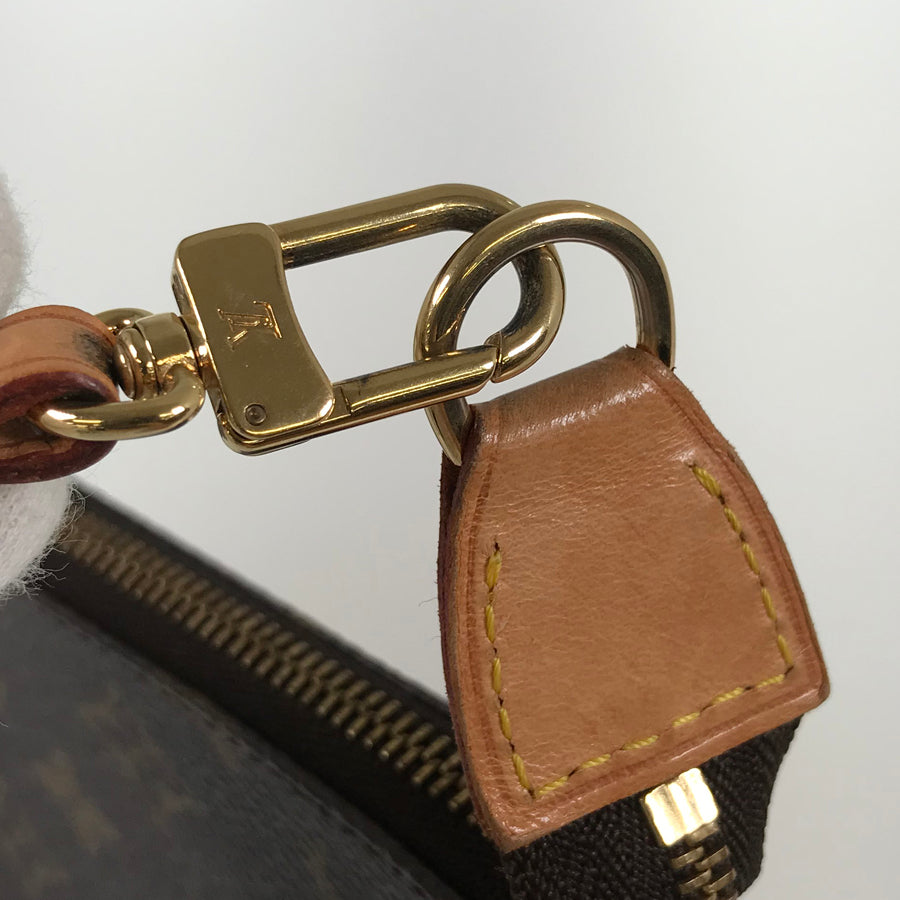 LOUIS VUITTON Monogram Pochette Accessoires M51980 Pouch