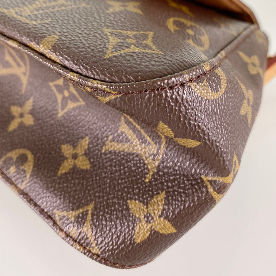 LOUIS VUITTON Monogram Mini Looping M51147 Shoulder bag
