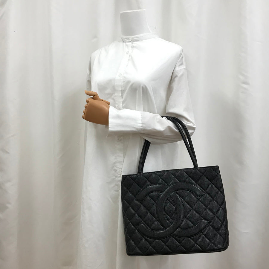 CHANEL Reissue Tote Tote bag