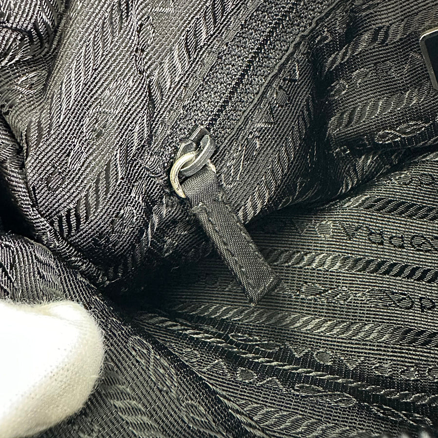 PRADA BT8994 Shoulder bag