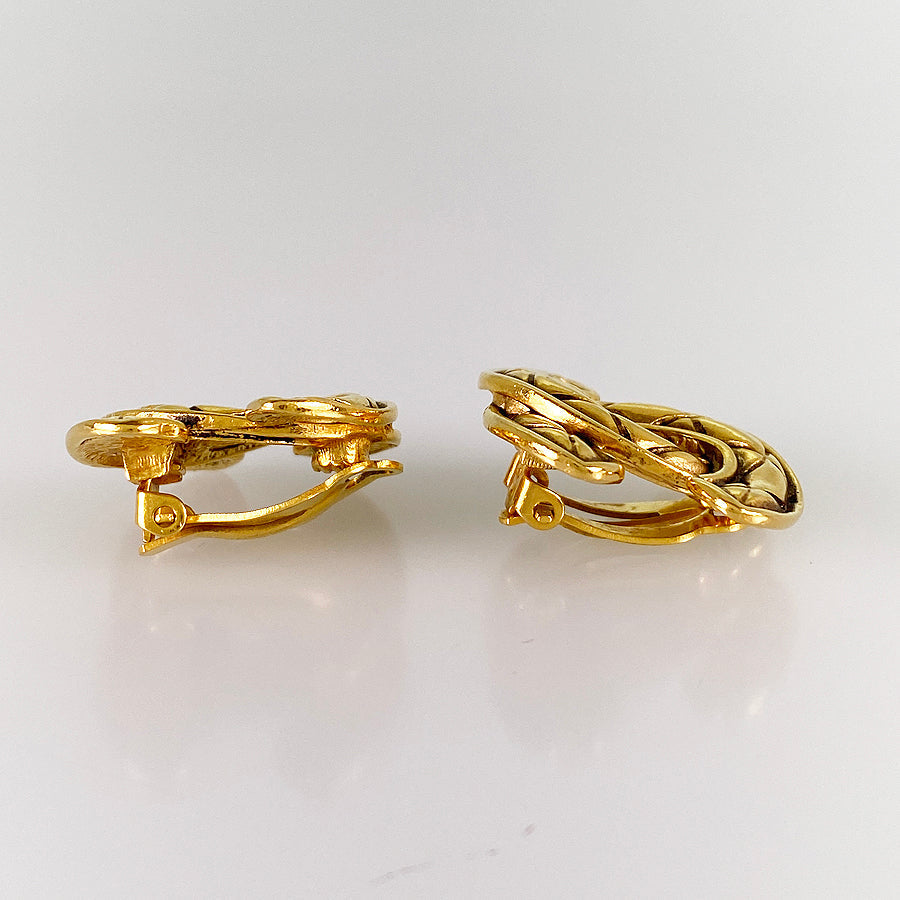 CHANEL Earring