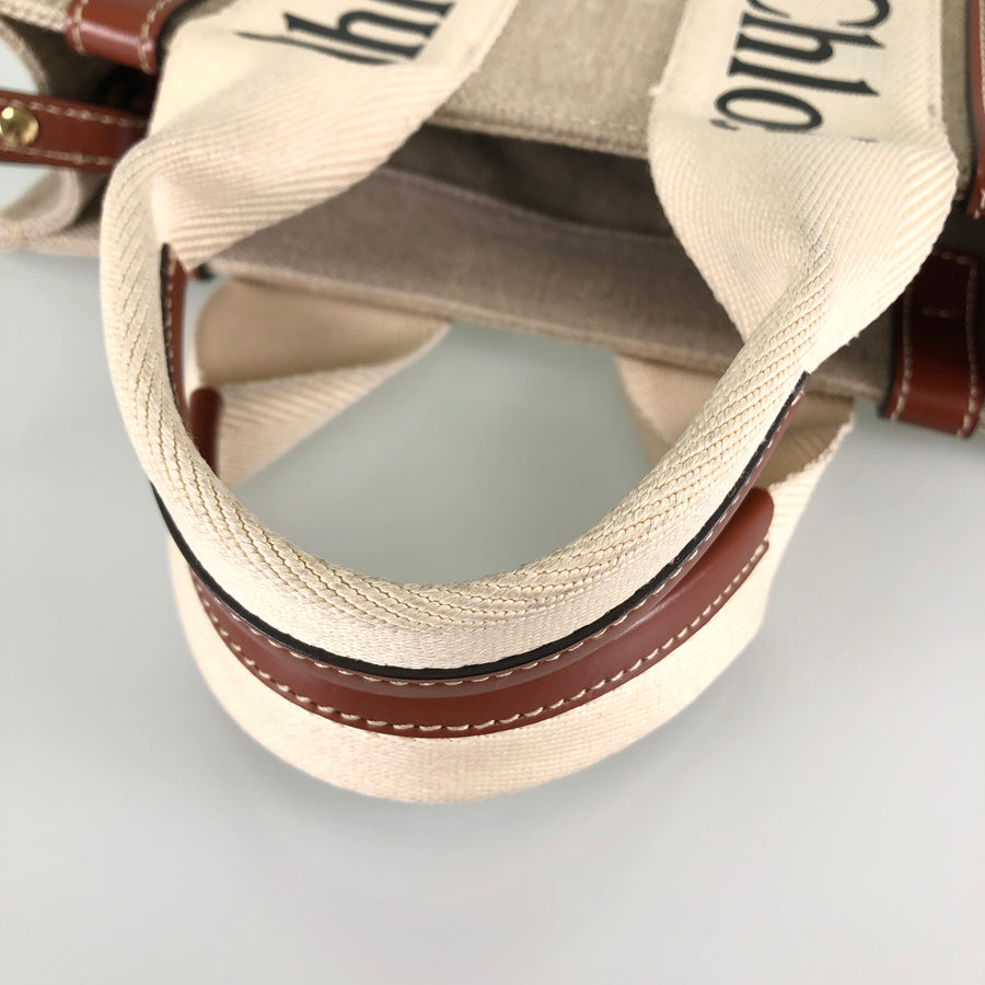 Chloe Woody Small CHC22AS397 Hand bag