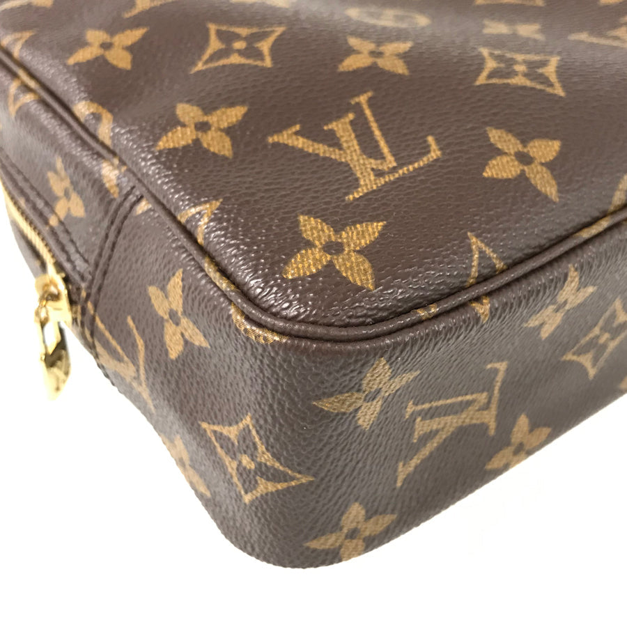 LOUIS VUITTON Monogram Truth Toilette 23 M47524 Pouch