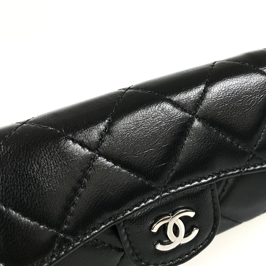 CHANEL Matelasse Key case