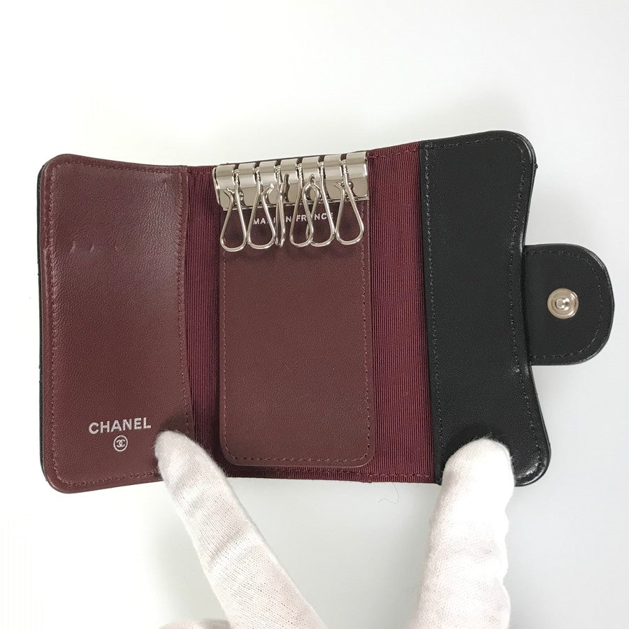 CHANEL Matelasse Key case