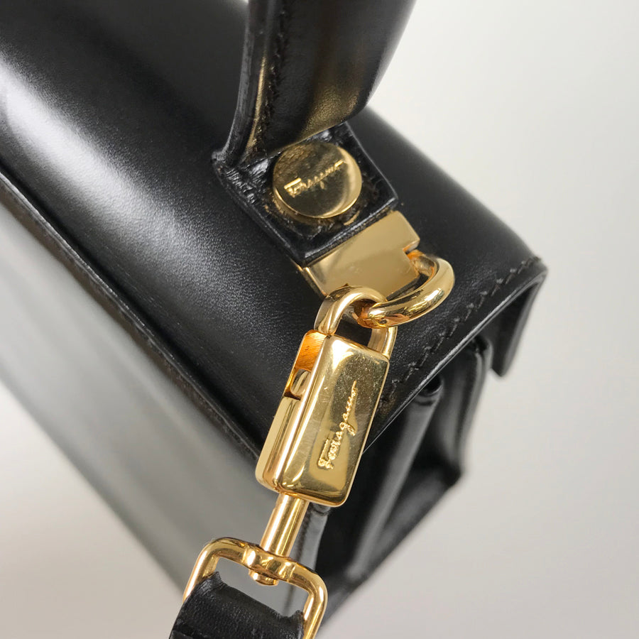 Salvatore Ferragamo Gancini 212193 Hand bag