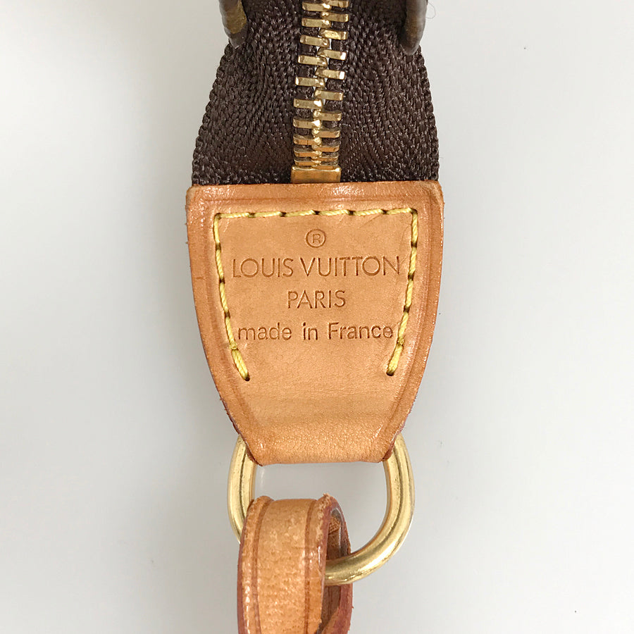LOUIS VUITTON Monogram Pochette Accessoires M51980 Pouch