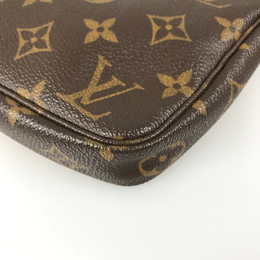 LOUIS VUITTON Monogram Pochette Accessoires M51980 Pouch