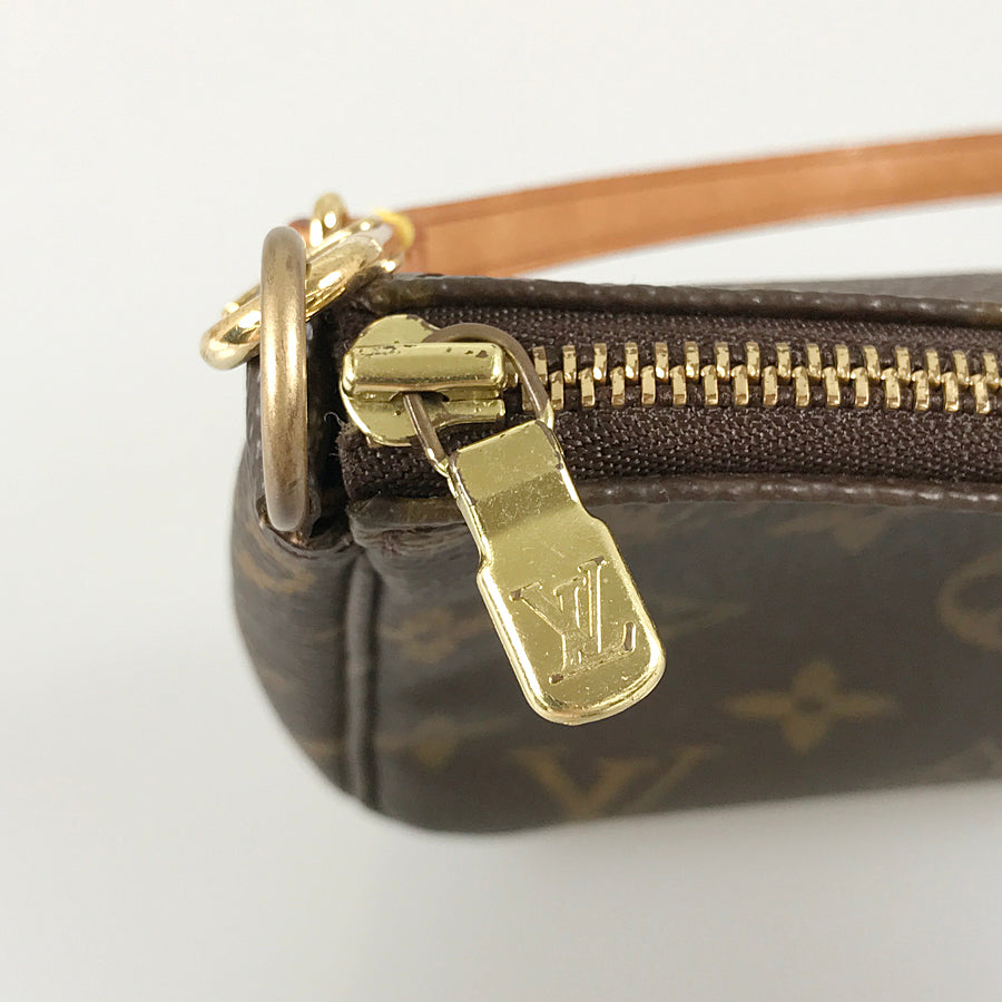 LOUIS VUITTON Monogram Pochette Accessoires M51980 Pouch