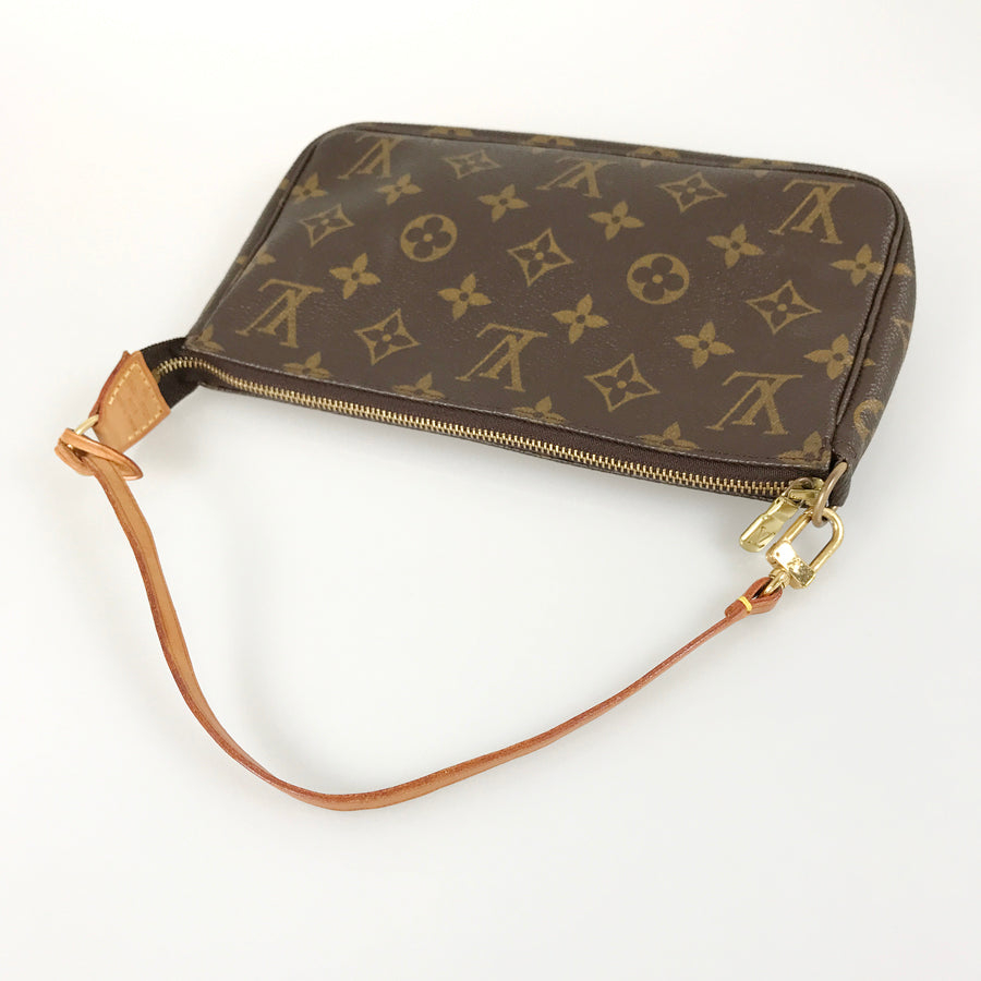 LOUIS VUITTON Monogram Pochette Accessoires M51980 Pouch