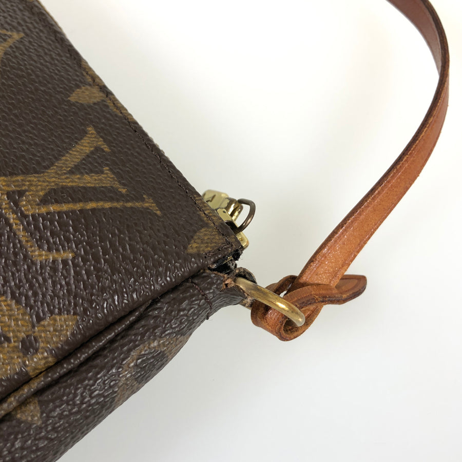 LOUIS VUITTON Monogram Pochette Accessoires M51980 Pouch