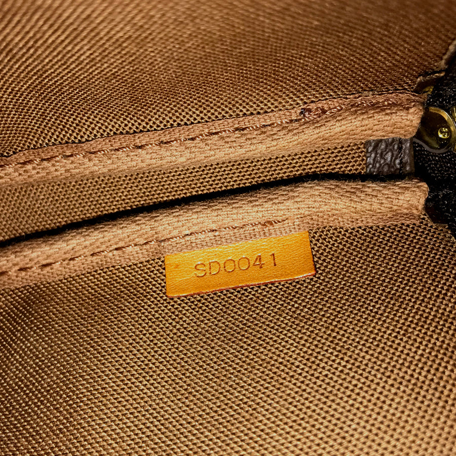 LOUIS VUITTON Monogram Pochette Accessoires M51980 Pouch