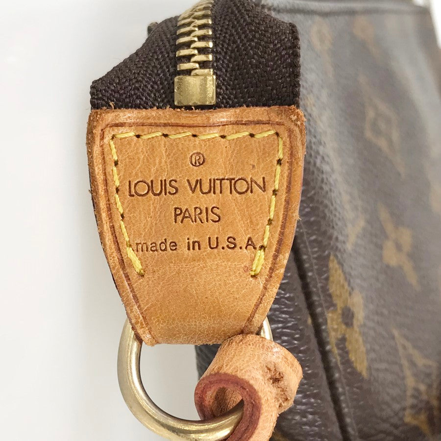 LOUIS VUITTON Monogram Pochette Accessoires M51980 Pouch