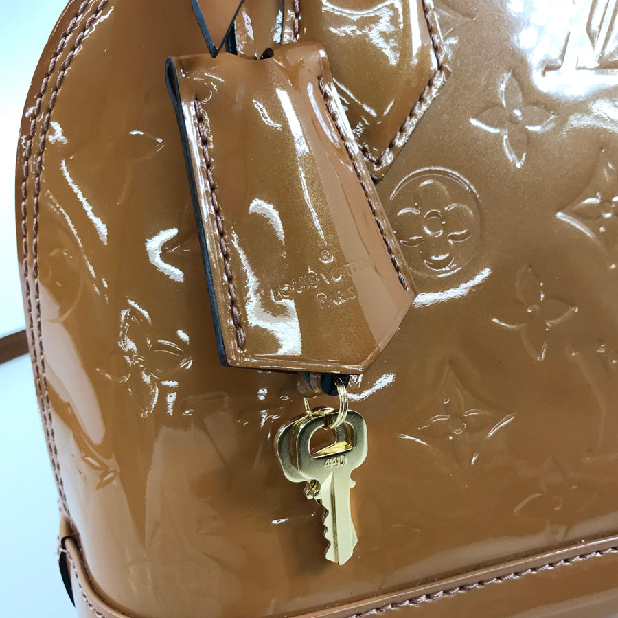 LOUIS VUITTON Monogram Vernis Alma BB M91585 Hand bag