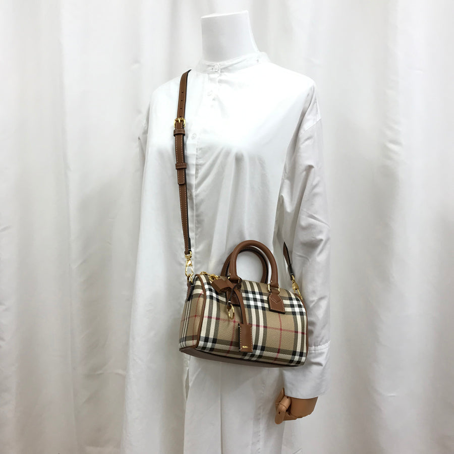 BURBERRY Hand bag