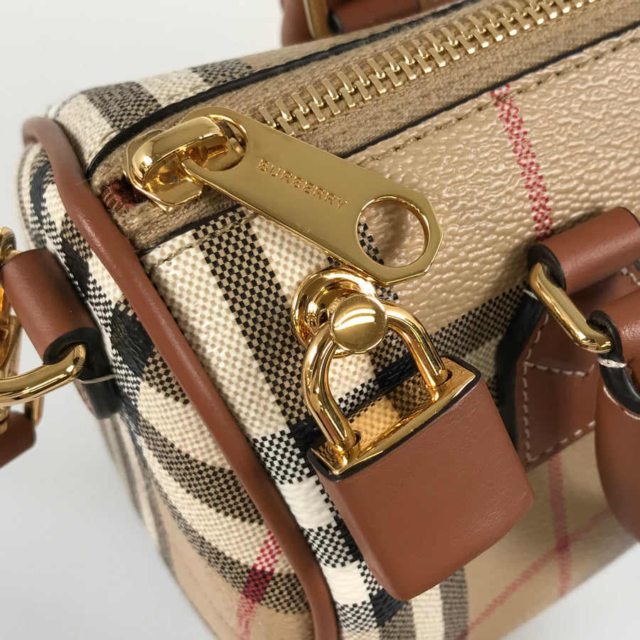 BURBERRY Hand bag