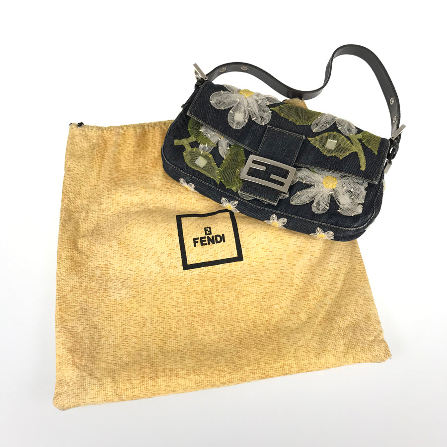 FENDI Mamma baguette 2373 26424 008 Shoulder bag