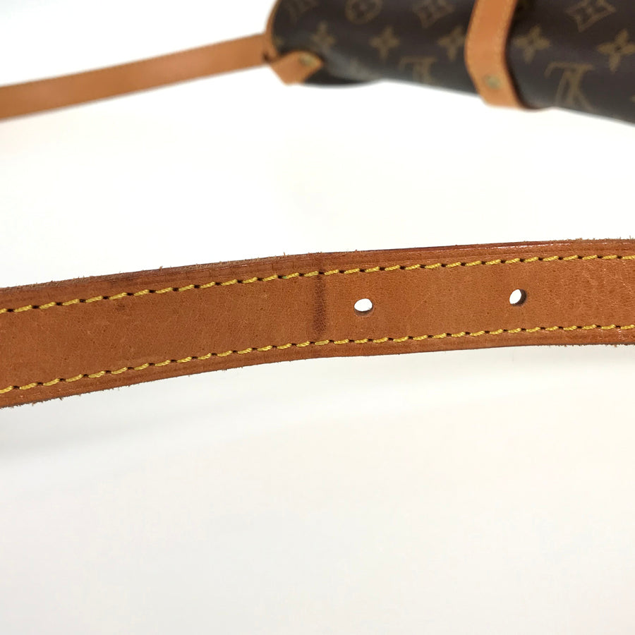 LOUIS VUITTON Monogram Saumur 30 M42256 Shoulder bag