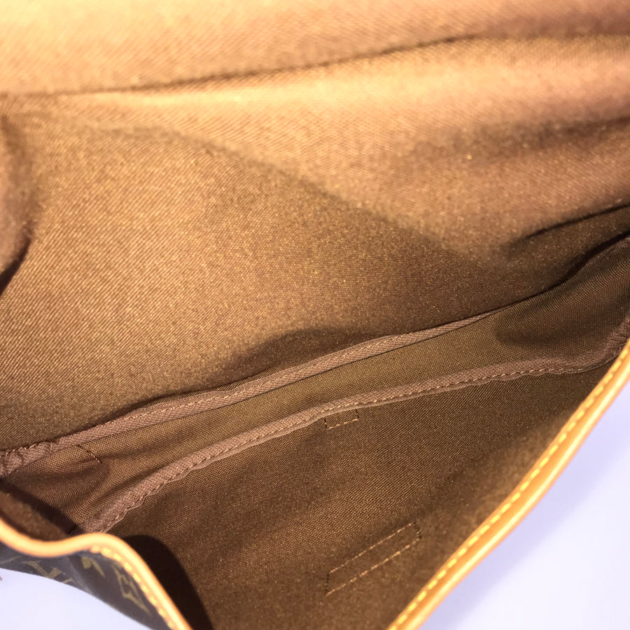 LOUIS VUITTON Monogram Saumur 30 M42256 Shoulder bag