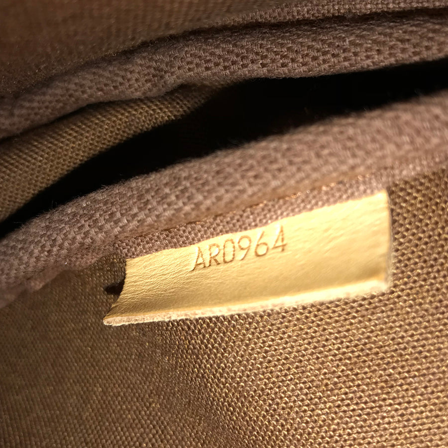 LOUIS VUITTON Monogram Saumur 30 M42256 Shoulder bag