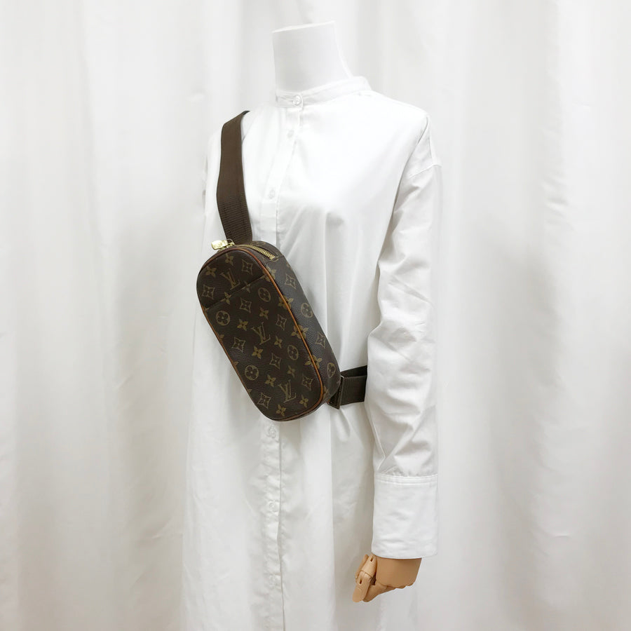 LOUIS VUITTON Monogram Pochette Gange M51870 Sling bag