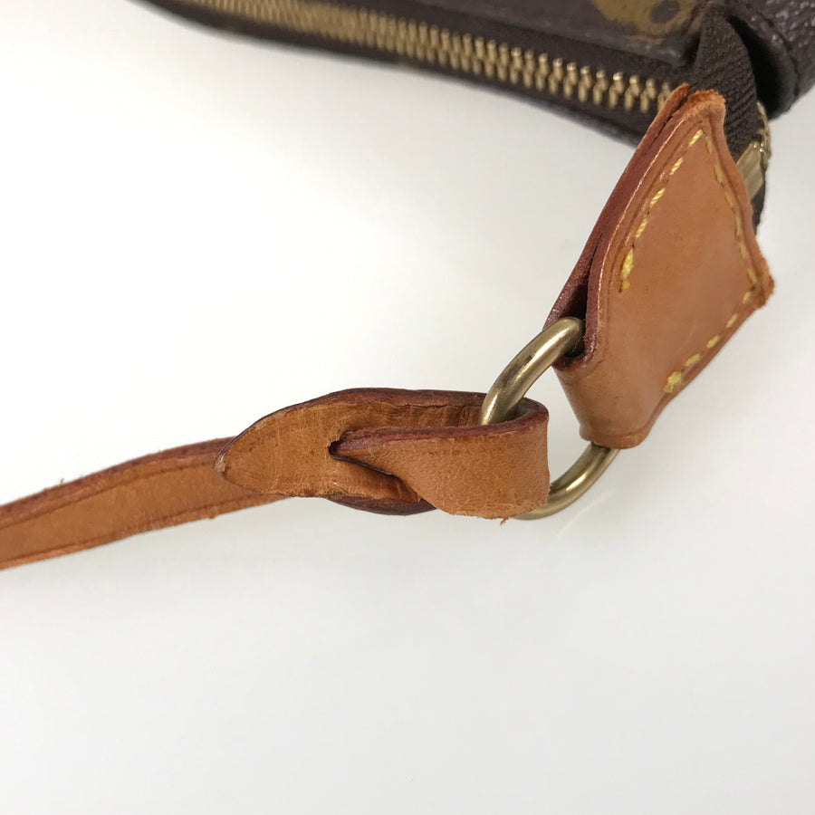 LOUIS VUITTON Monogram Pochette Accessoires M51980 Pouch