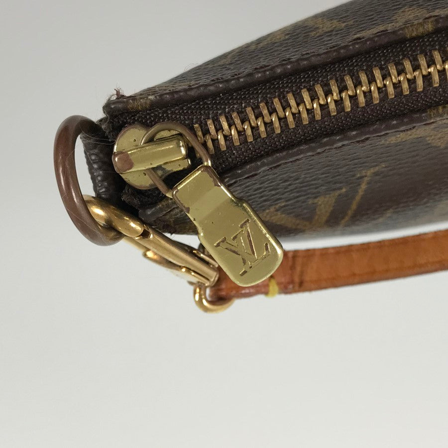 LOUIS VUITTON Monogram Pochette Accessoires M51980 Pouch