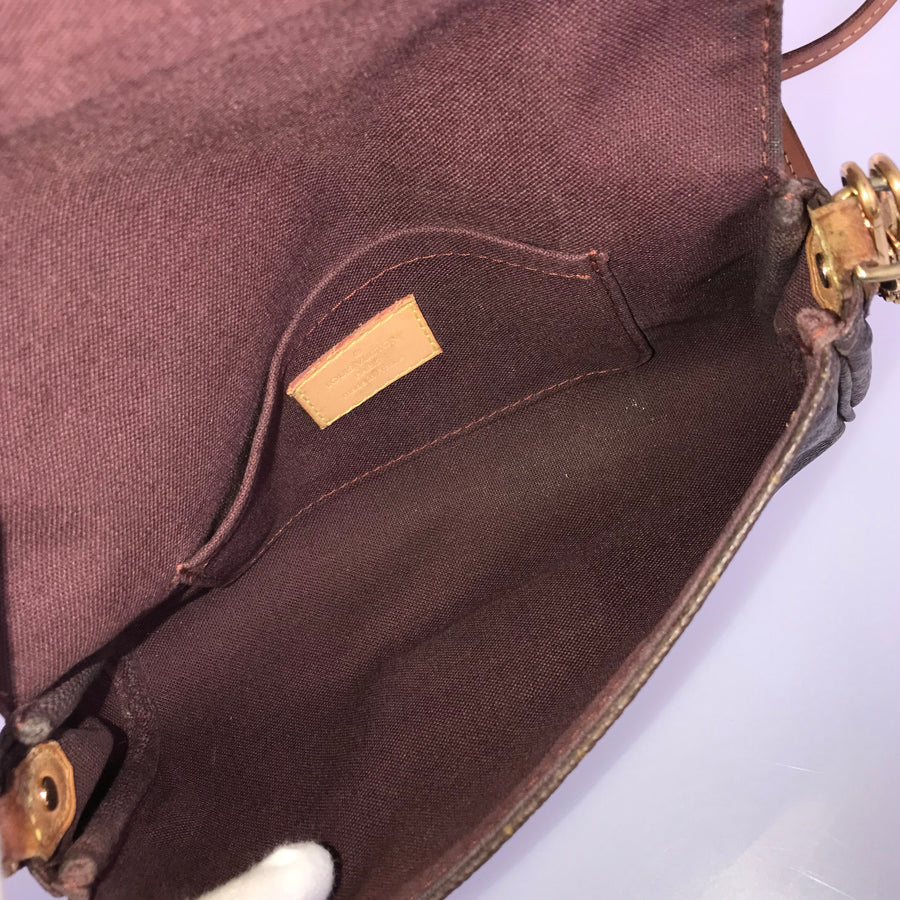 LOUIS VUITTON Monogram Favorite PM M40717 Shoulder bag