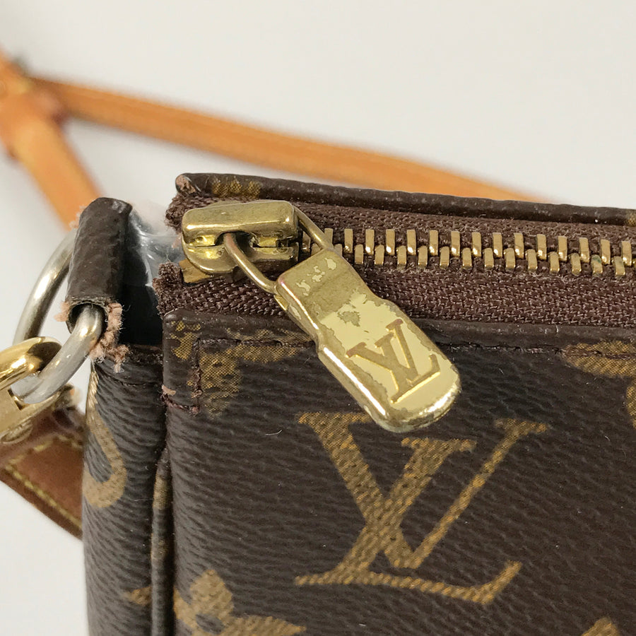 LOUIS VUITTON Monogram Pochette Accessoires M51980 Pouch