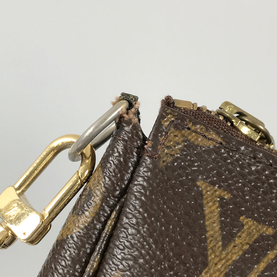 LOUIS VUITTON Monogram Pochette Accessoires M51980 Pouch