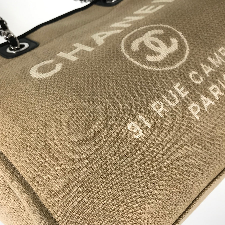 CHANEL Deauville MM Tote bag