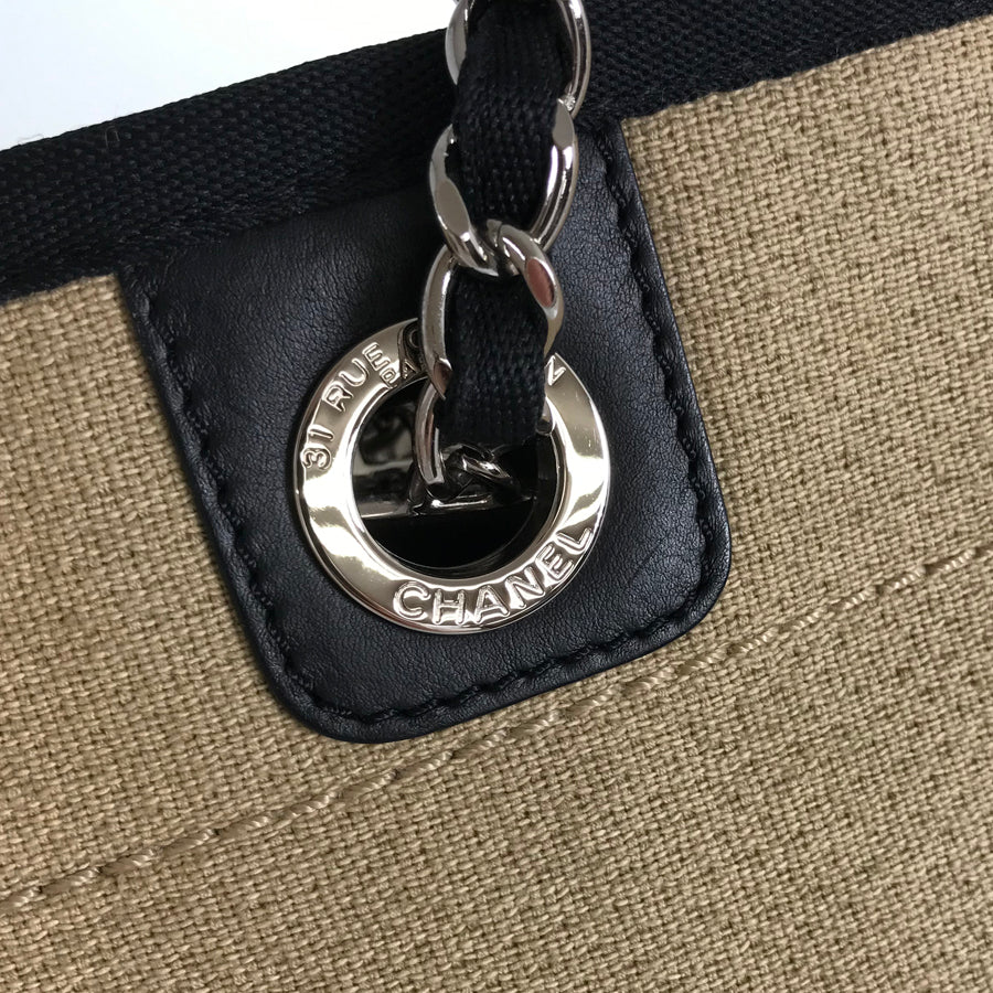 CHANEL Deauville MM Tote bag