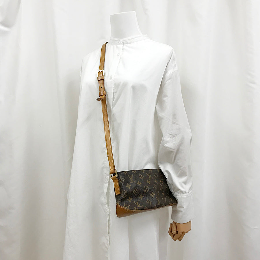 LOUIS VUITTON Monogram Trotter M51240 Shoulder bag