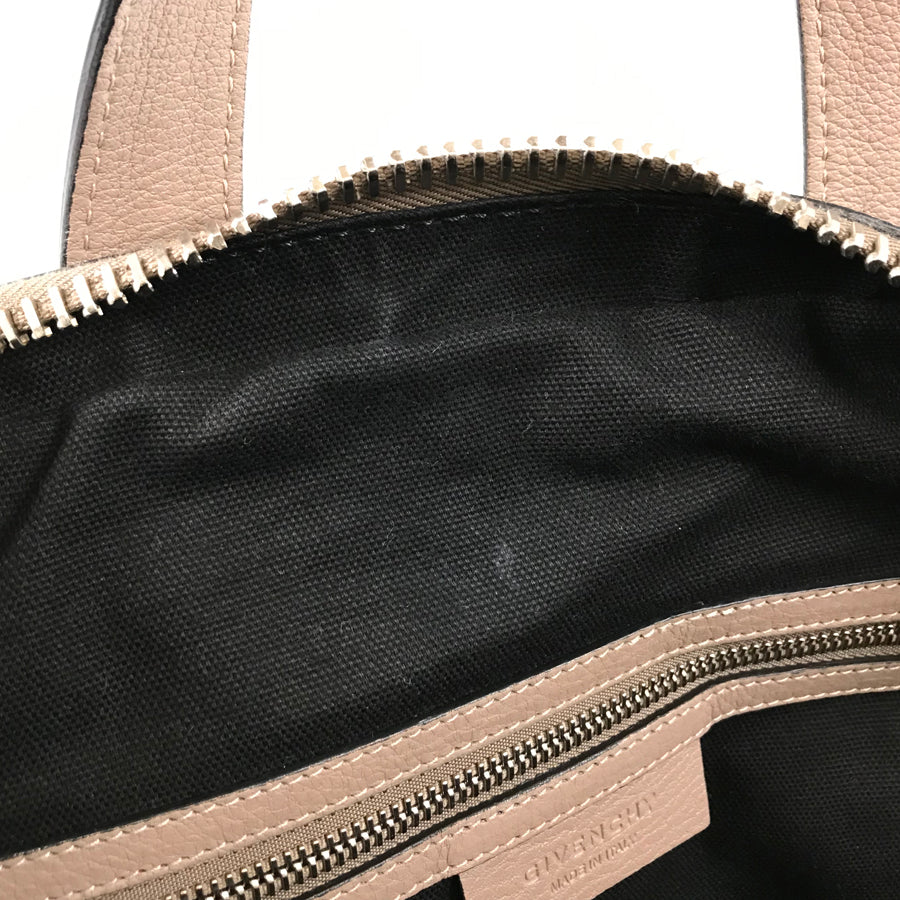 Givenchy Nightingale M BB05097025 286 Hand bag