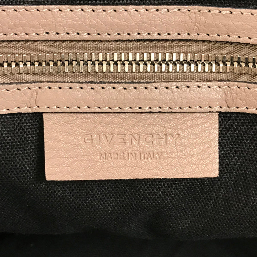 Givenchy Nightingale M BB05097025 286 Hand bag