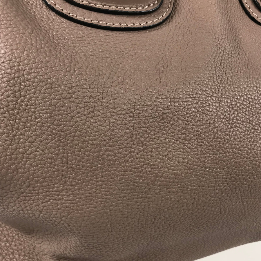 Givenchy Nightingale M BB05097025 286 Hand bag