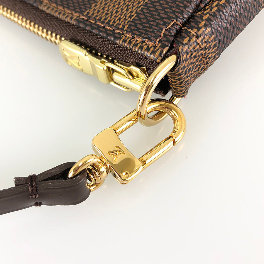 LOUIS VUITTON Damier Ebene Pochette Accessoires N51985 Pouch