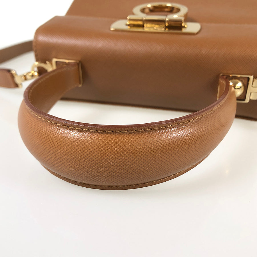 Salvatore Ferragamo Gancini AQ-21 2193 Hand bag