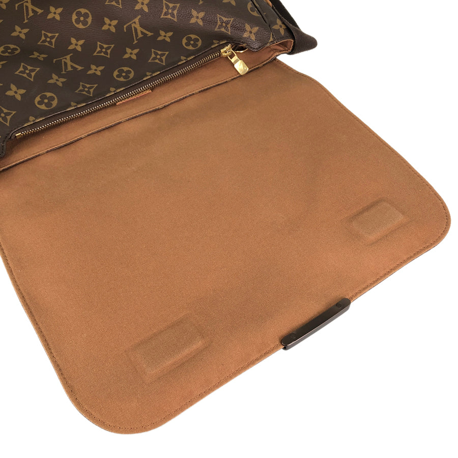 LOUIS VUITTON Monogram Messenger Beaubourg MM M97038 Shoulder bag