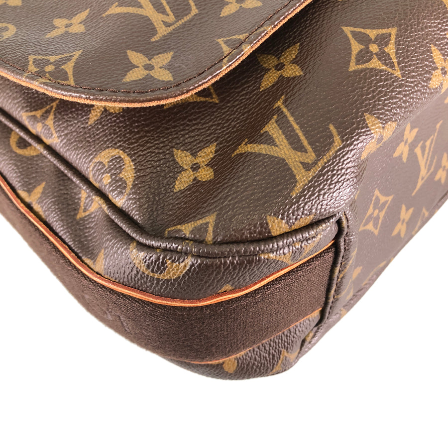 LOUIS VUITTON Monogram Messenger Beaubourg MM M97038 Shoulder bag