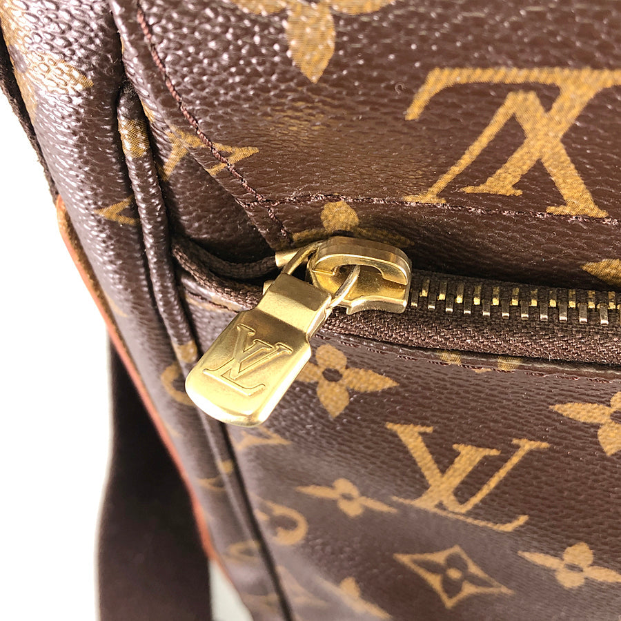 LOUIS VUITTON Monogram Messenger Beaubourg MM M97038 Shoulder bag