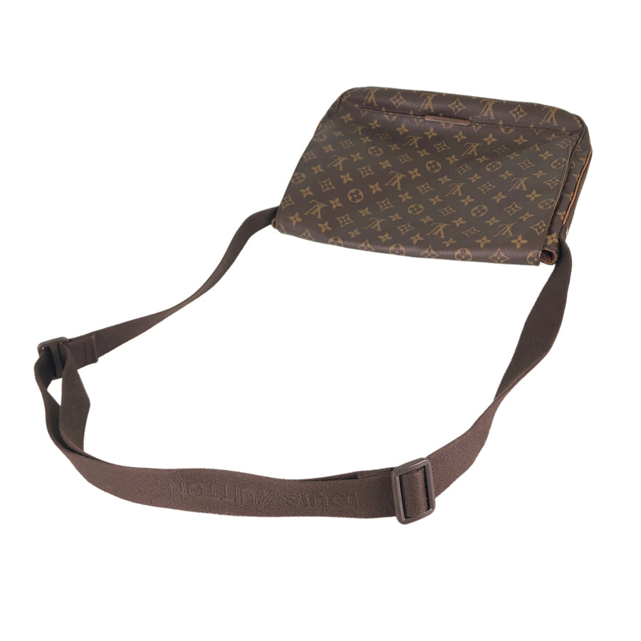 LOUIS VUITTON Monogram Messenger Beaubourg MM M97038 Shoulder bag