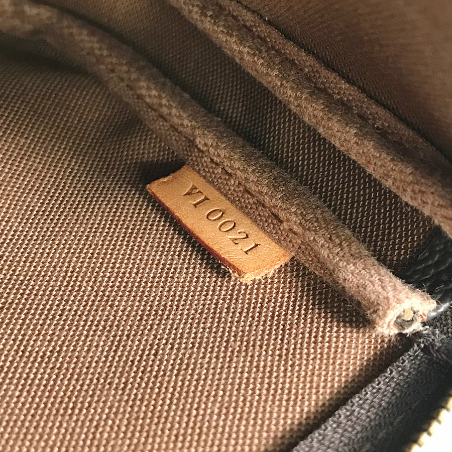 LOUIS VUITTON Monogram Pochette Accessoires M51980 Pouch