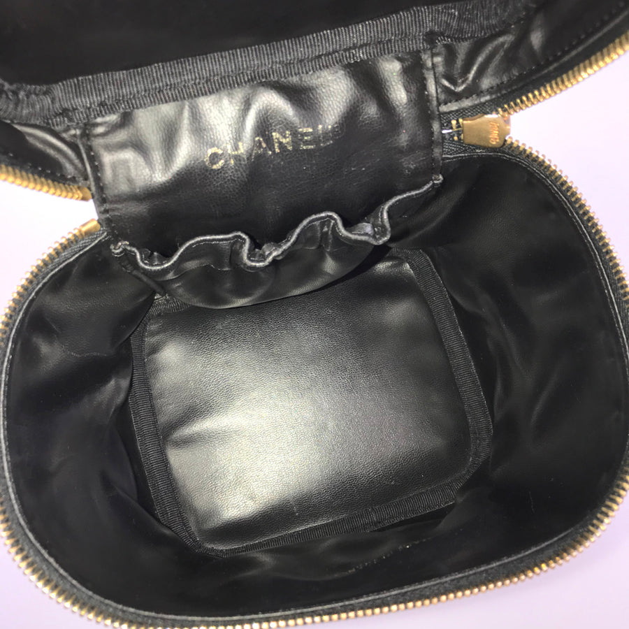 CHANEL Vanity case