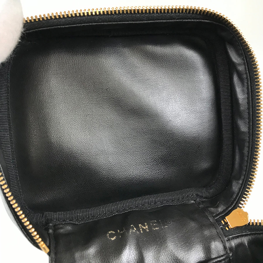 CHANEL Vanity case