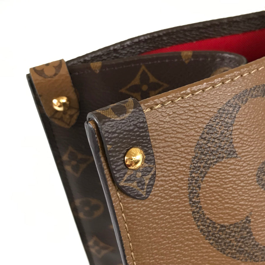 LOUIS VUITTON Monogram Giant Monogram Giant Reverse On The Go GM M45320 Tote bag