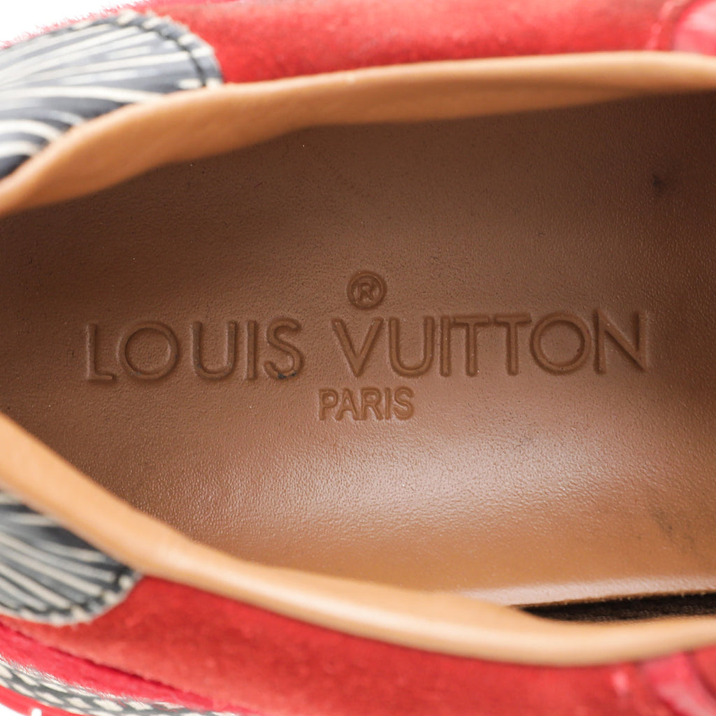 Louis Vuitton Red textile Run Away Sneaker 38.5