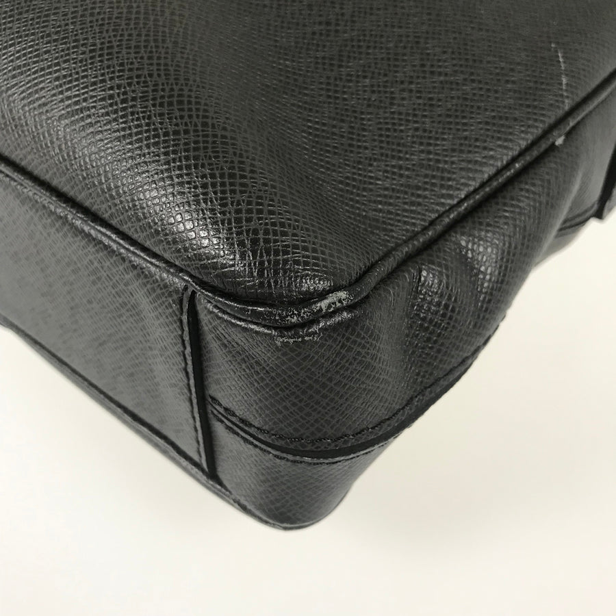 LOUIS VUITTON Taiga Porte Documents Voyage M34418 Briefcase